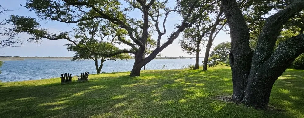 Top-rated landscaping services for residential properties in Fort Walton Beach, FL by Cast Away Lawn Care