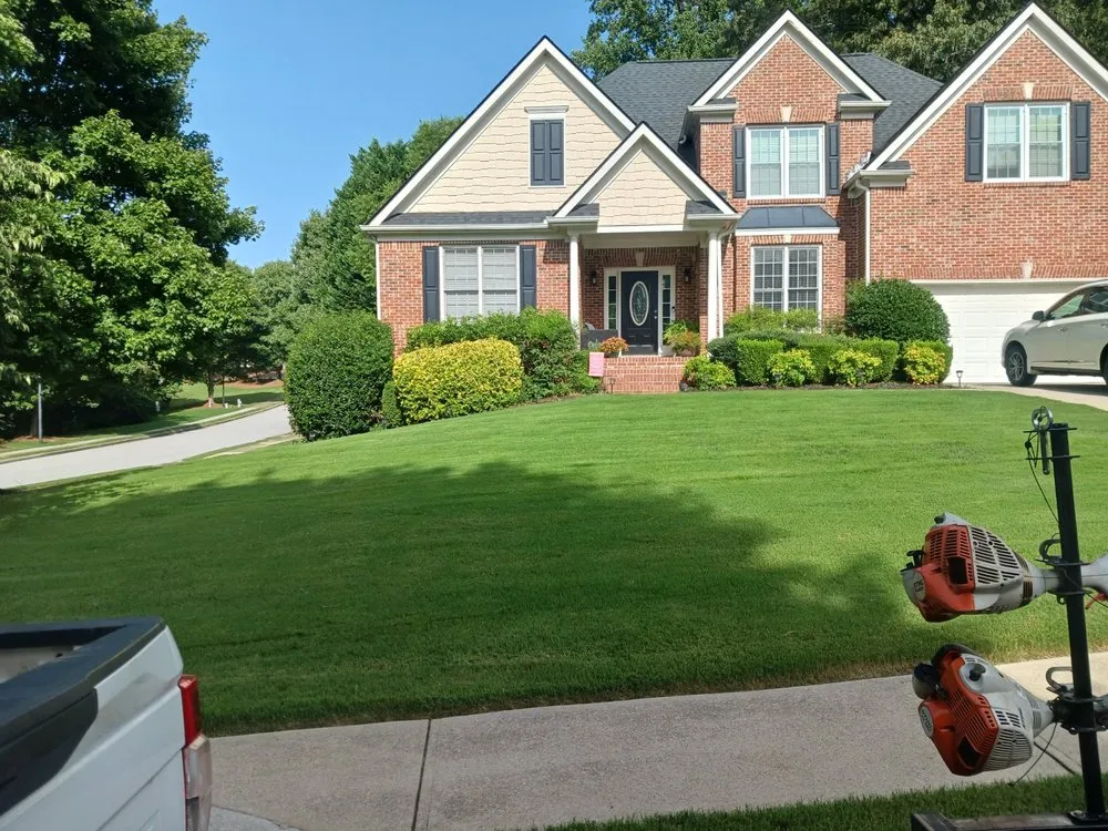 Top-rated landscape installation for beautiful yards in Flowery Branch, GA by Castaneda Landscaping