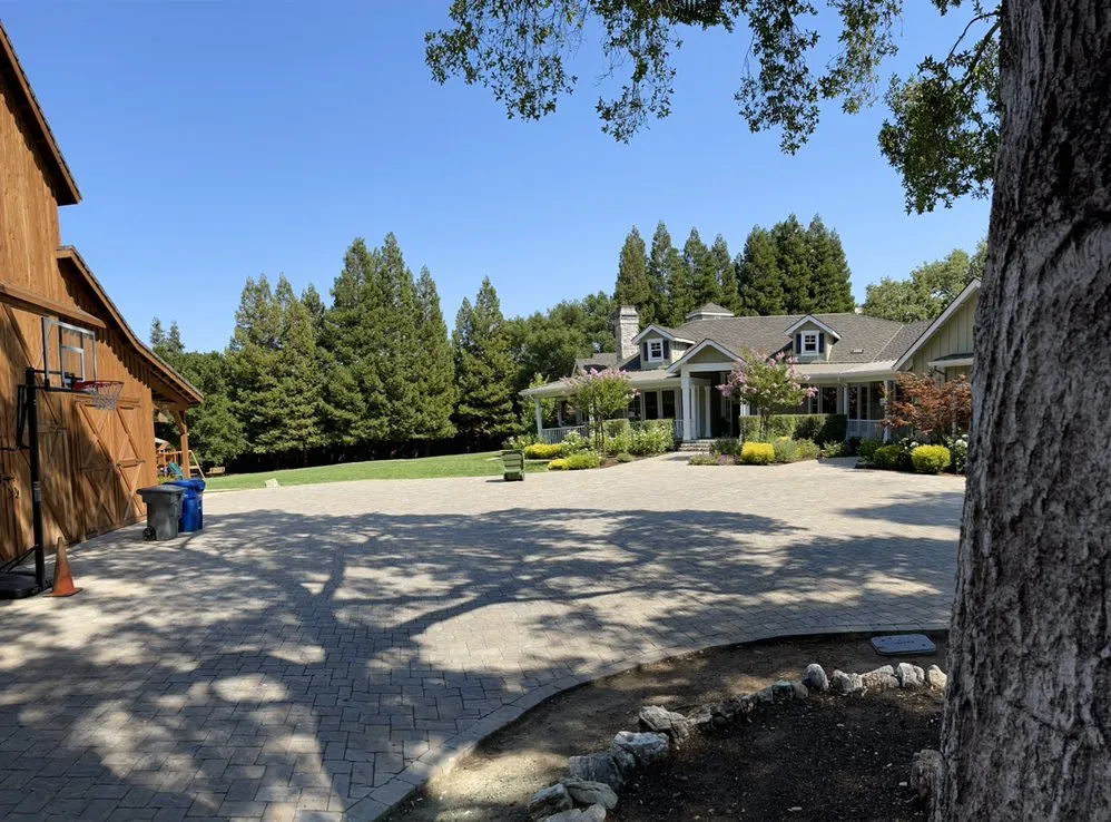 Trusted garden landscaping experts serving Morgan Hill, CA - Castaneda Landscaping