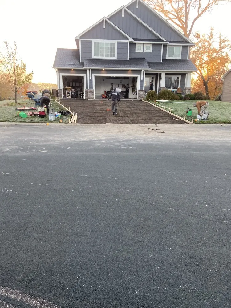 Custom yard maintenance for homes across Minneapolis, MN - Castell Construction