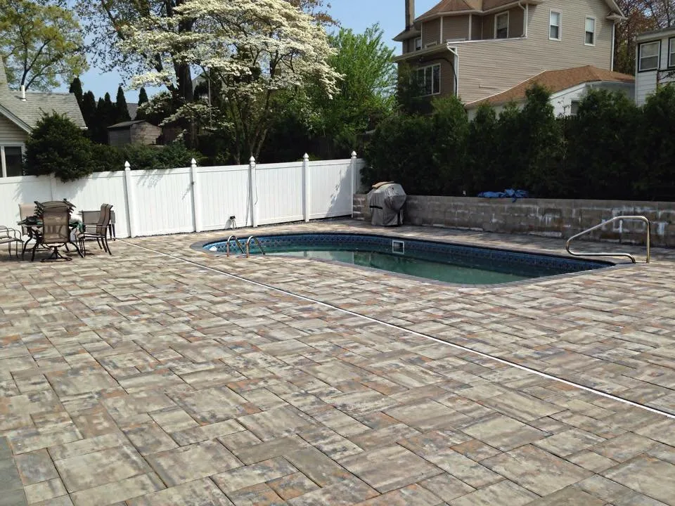 Custom yard cleanup service for homes in Brooklyn, NY by Castellano and Sons