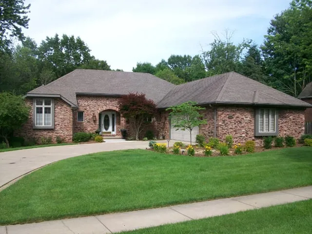 Professional outdoor landscaping in Selma, CA - Castellanos Service