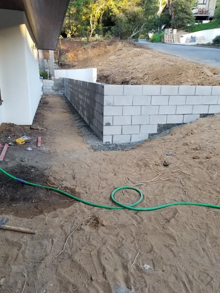 Reliable yard maintenance in Fallbrook, CA by Castillo Hardscape