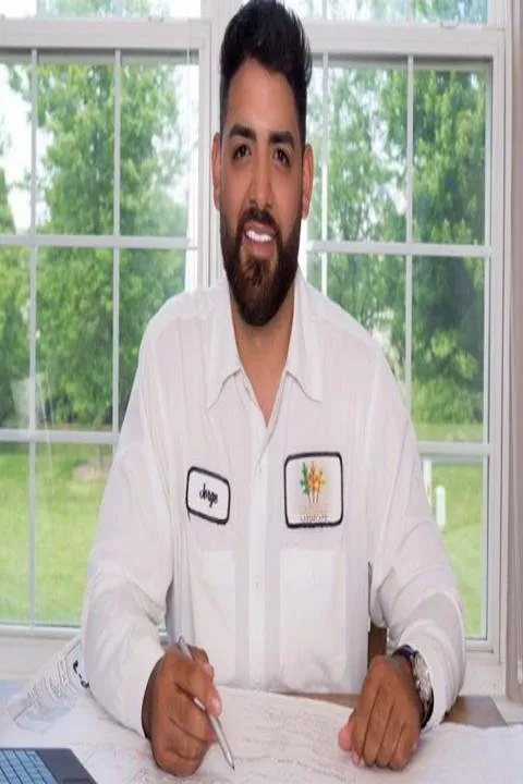 Trusted landscaping services experts serving Elk Grove Village, IL - Castillo Landscape