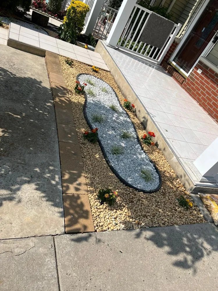 Top-rated yard maintenance for year-round maintenance in Delair, NJ by Castillo Landscape Services
