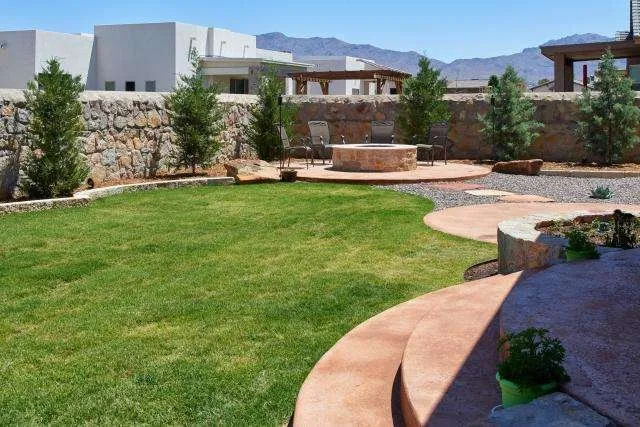 Top-rated garden landscaping for year-round maintenance in Anthony, NM by Castillo Landscaping