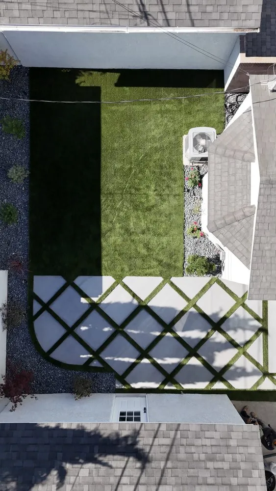 Affordable lawn mowing service experts serving Long Beach, CA - Castillo Landscaping