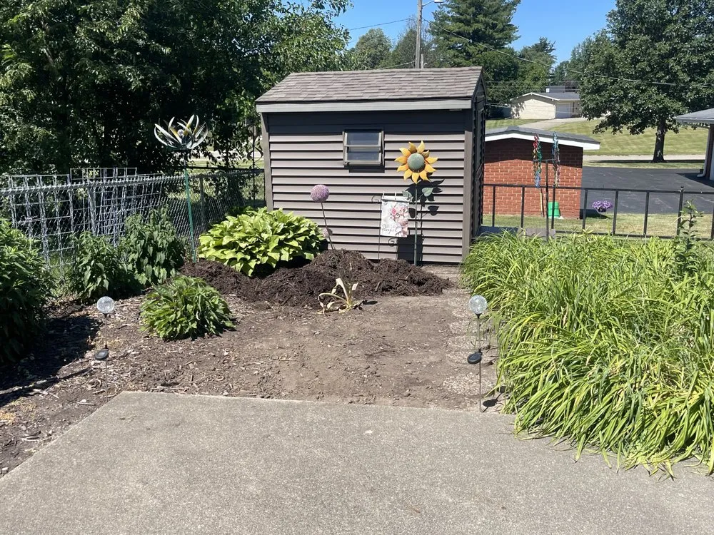 Professional landscaping services in Kewanee, IL - Castillo Lawn Care Service