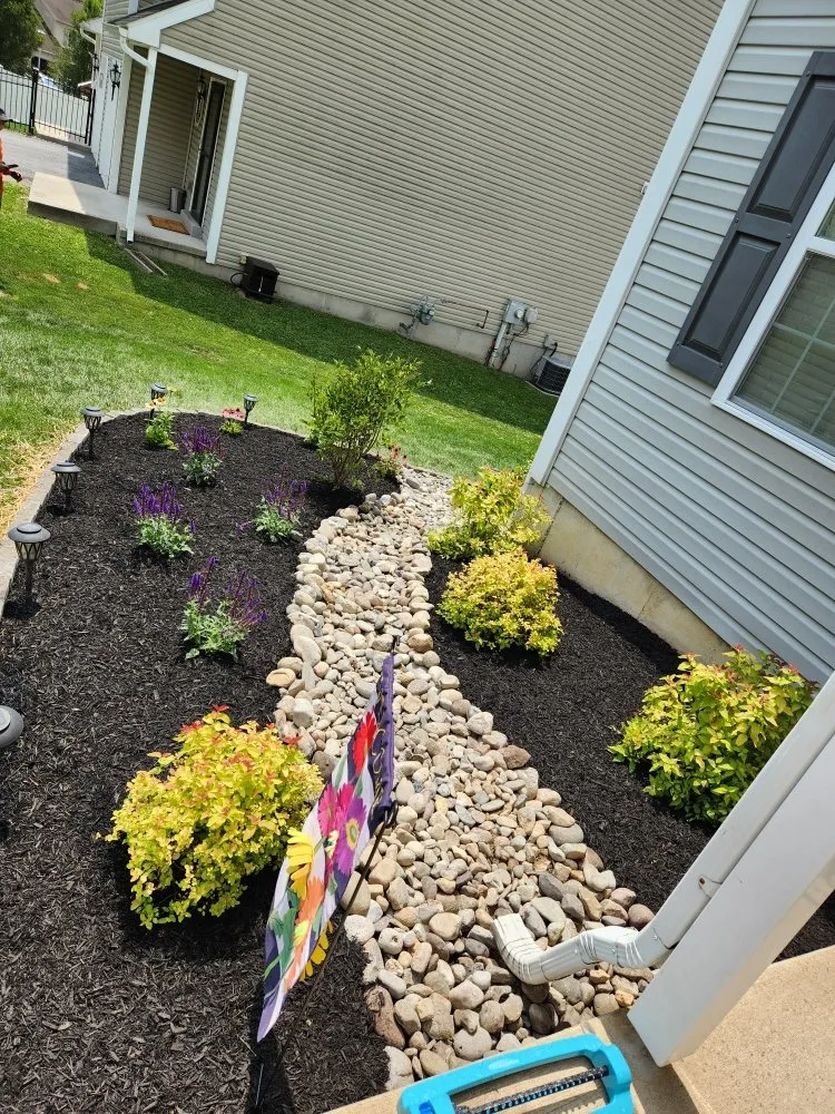 Top-rated yard maintenance for year-round maintenance across Reading, PA - Castillos Landscaping