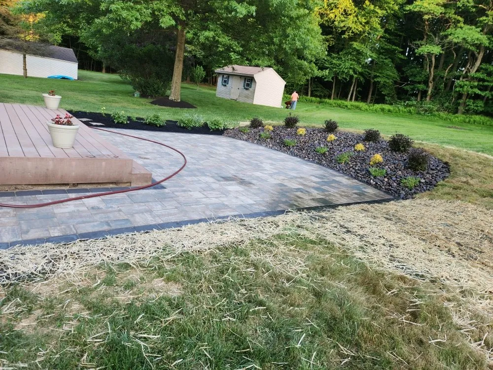 Reliable landscaping services experts serving Reading, PA - Castillos Landscaping