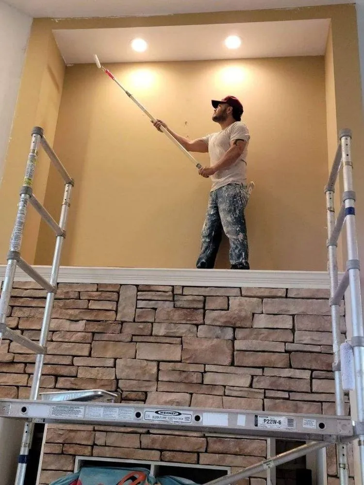 Professional lawn care service experts serving Cincinnati, OH - Castle JR Landscaping & Painting