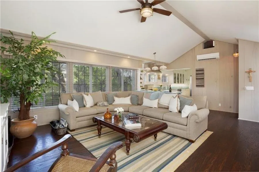 Trusted outdoor landscaping in Boynton Beach, FL by Castle Keeper