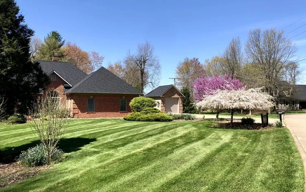 Custom landscape installation experts serving Zanesville, OH - Castle Lawn Care