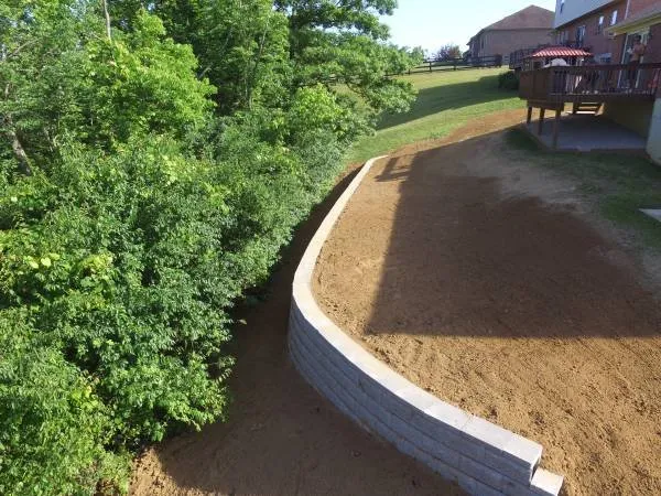 Top-rated yard maintenance with custom design in Cincinnati, OH by Castleman Landscape Services