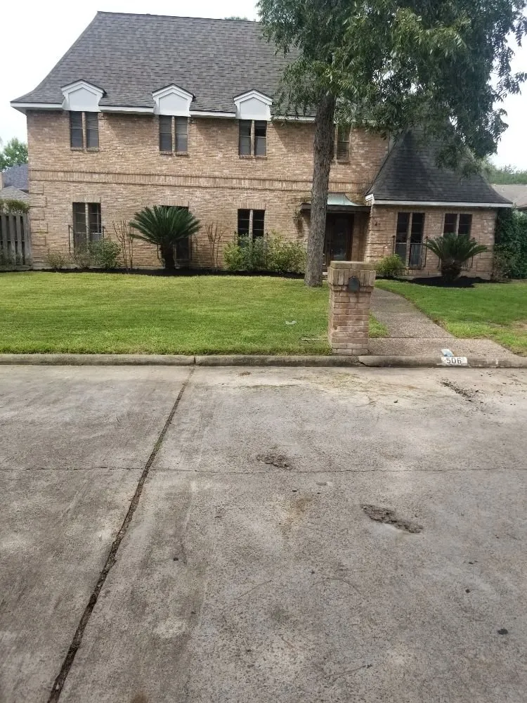 Reliable residential landscaping in Cypress, TX - Castores Landscape