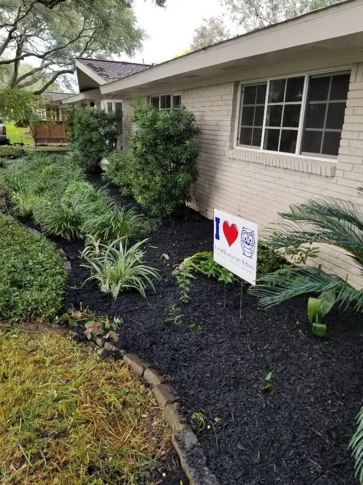 Affordable garden landscaping in Cypress, TX - Castores Landscape