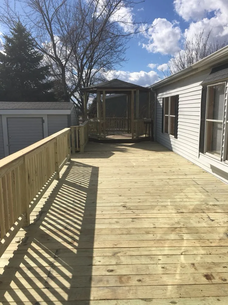 Local yard maintenance in Aurora, IL by Castro Construction