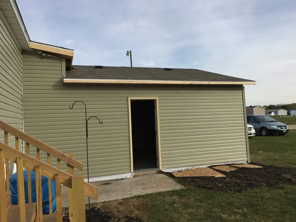 Top-rated yard cleanup service experts serving Aurora, IL - Castro Construction