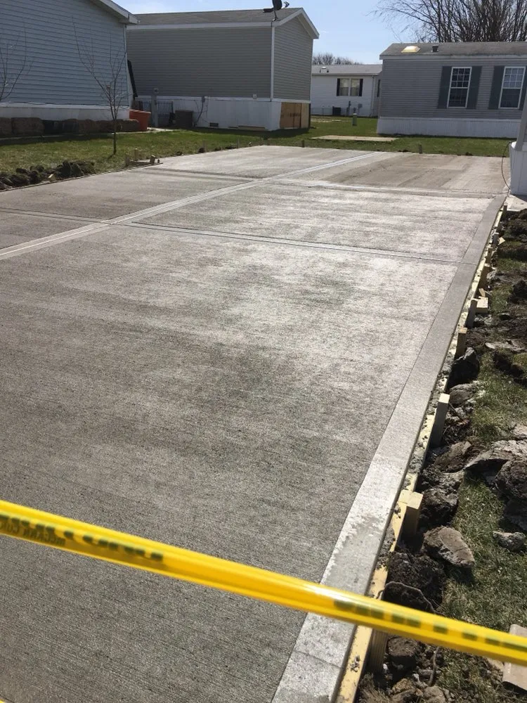 Top-rated yard cleanup service experts serving Aurora, IL - Castro Construction