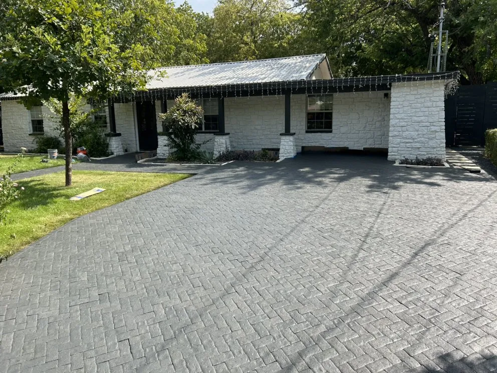 Top-rated outdoor landscaping for year-round maintenance across Austin, TX - Castro Construction