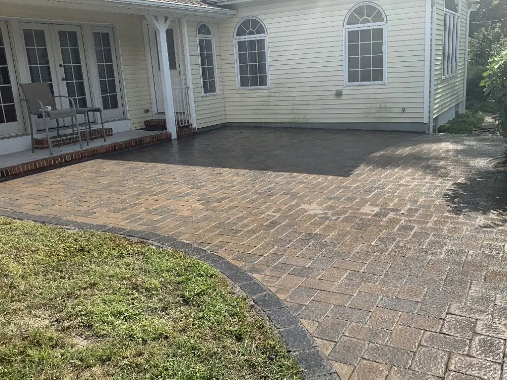 Expert lawn mowing service experts serving Ocean County, NJ - Castro Landscaping