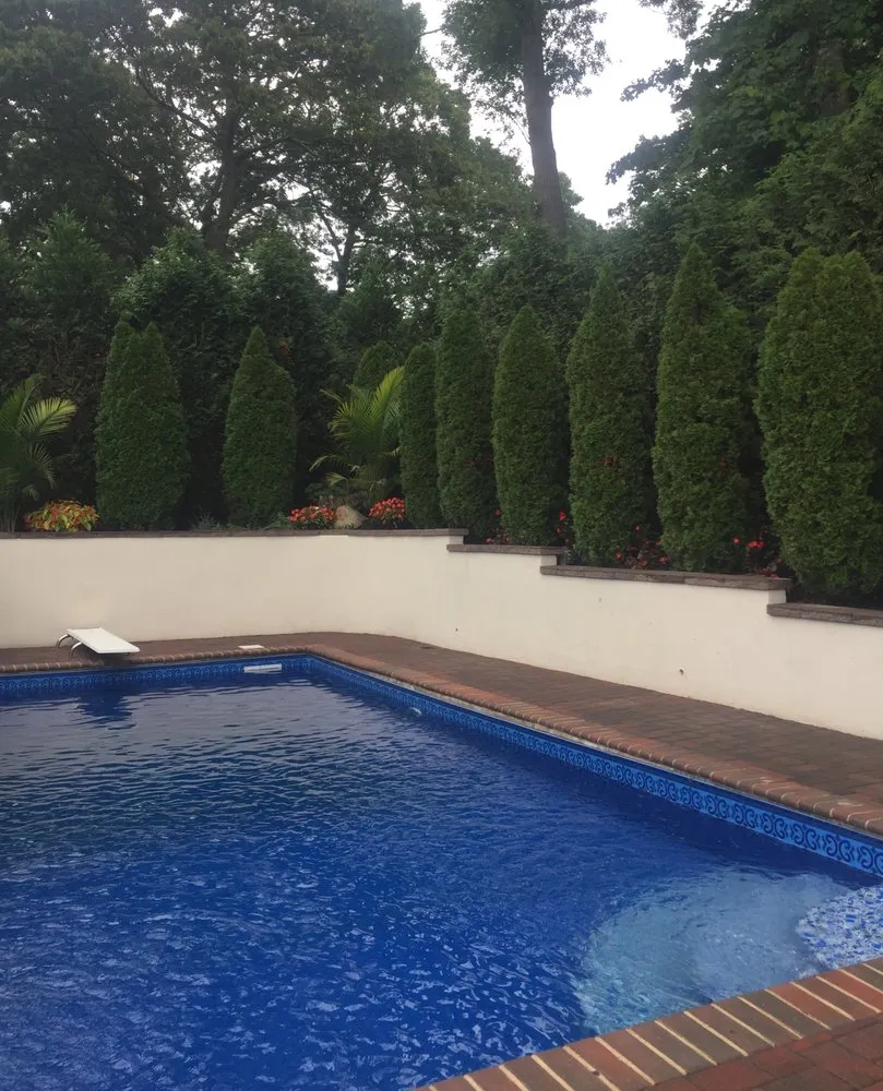 Professional garden landscaping experts serving Rocky Point, NY - Castro Landscaping