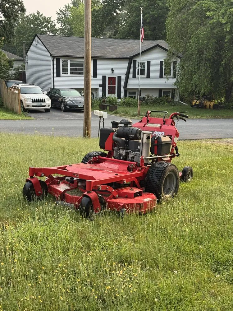 Reliable yard cleanup service in Nashua, NH - Castro Landscaping Services