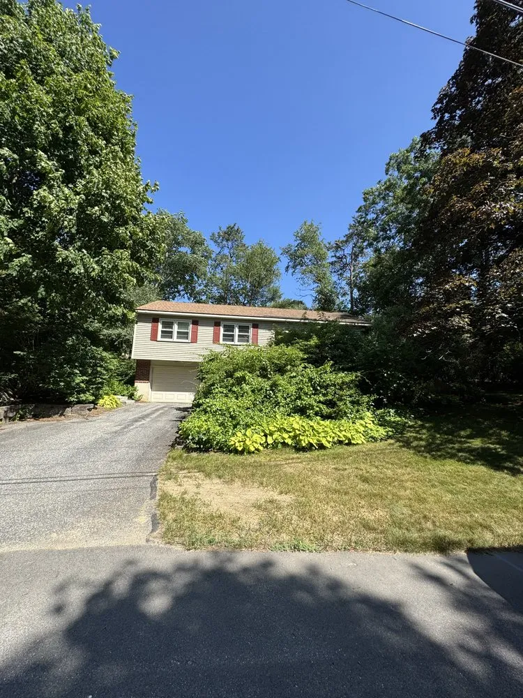 Affordable lawn mowing service near you in Nashua, NH by Castro Landscaping Services