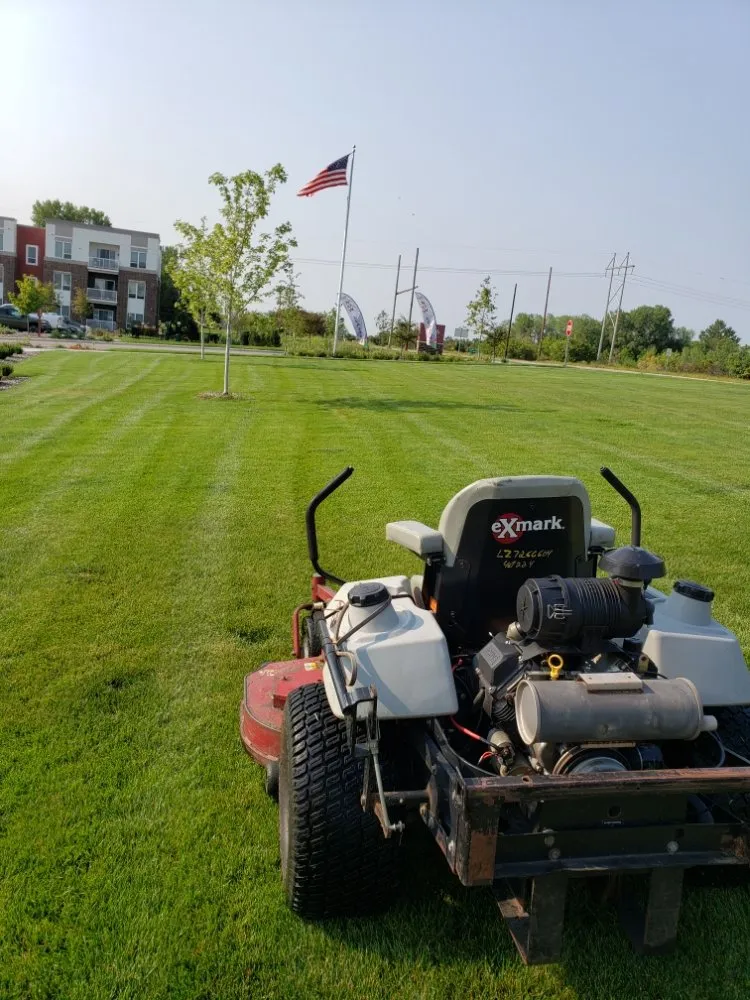 Top-rated landscaping services experts serving Burnsville, MN - Castro Lawn Care