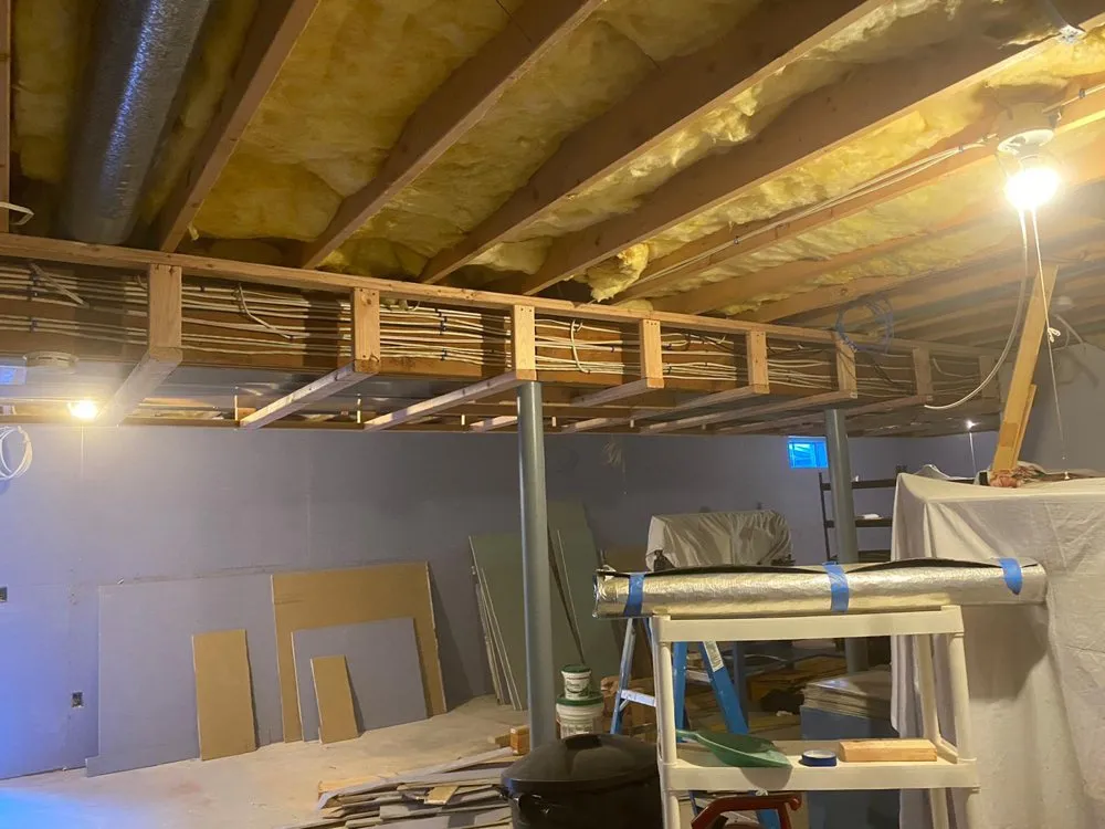 Top-rated yard cleanup service for residential properties in Meriden, CT by Castro Somat Cleaning And Carpet Installation Service