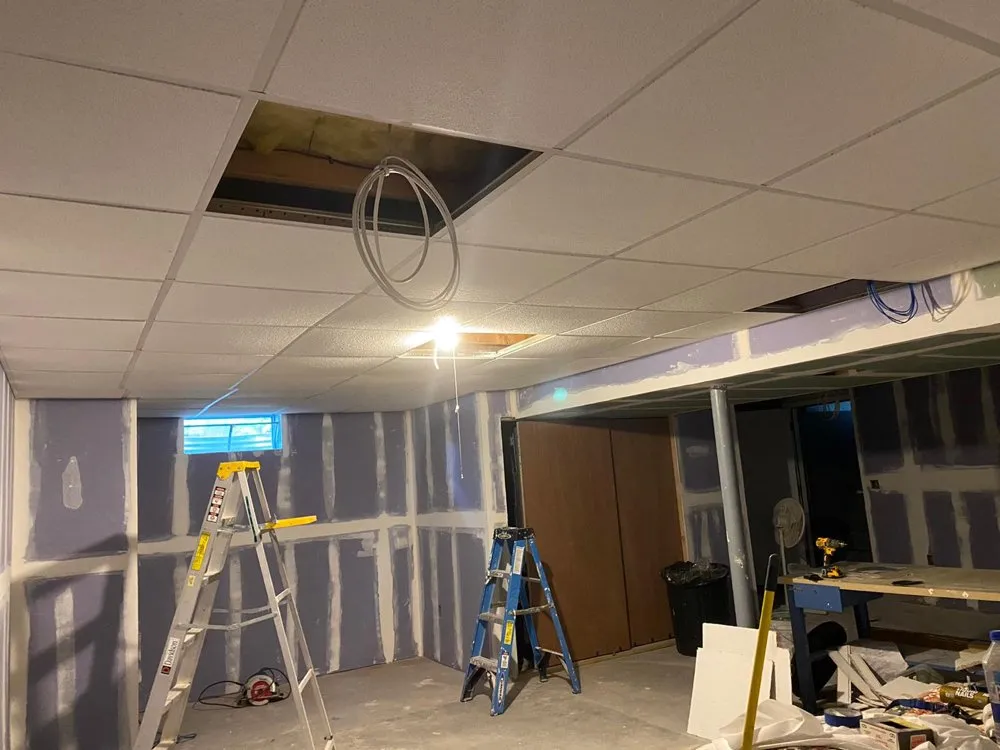 Expert yard maintenance in Meriden, CT - Castro Somat Cleaning And Carpet Installation Service