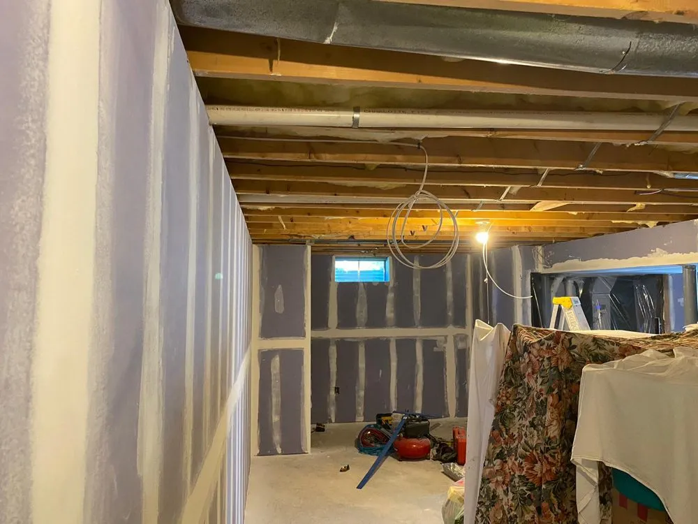 Reliable landscape design for year-round maintenance across Meriden, CT - Castro Somat Cleaning And Carpet Installation Service