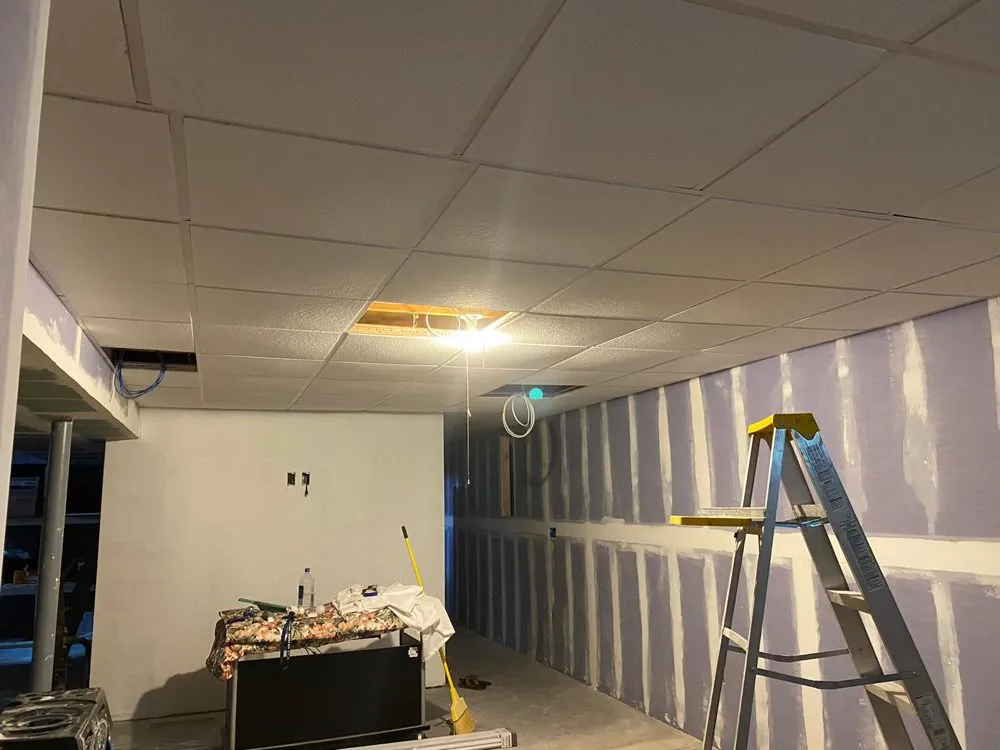 Top-rated lawn care service with custom design in Meriden, CT by Castro Somat Cleaning And Carpet Installation Service