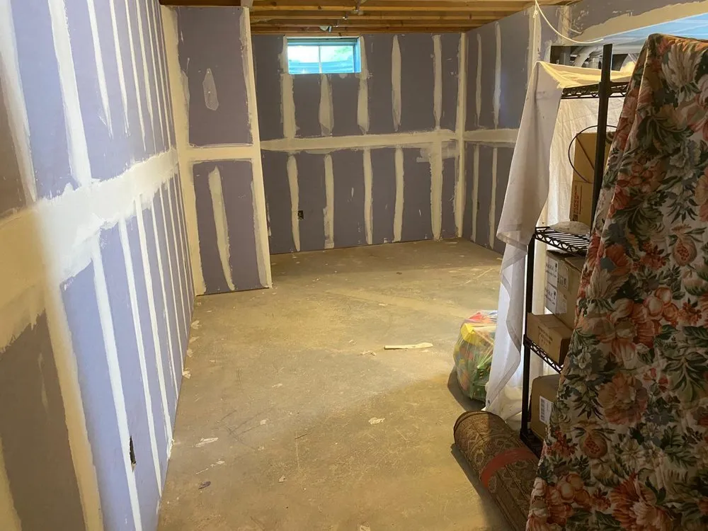 Affordable outdoor landscaping in Meriden, CT by Castro Somat Cleaning And Carpet Installation Service