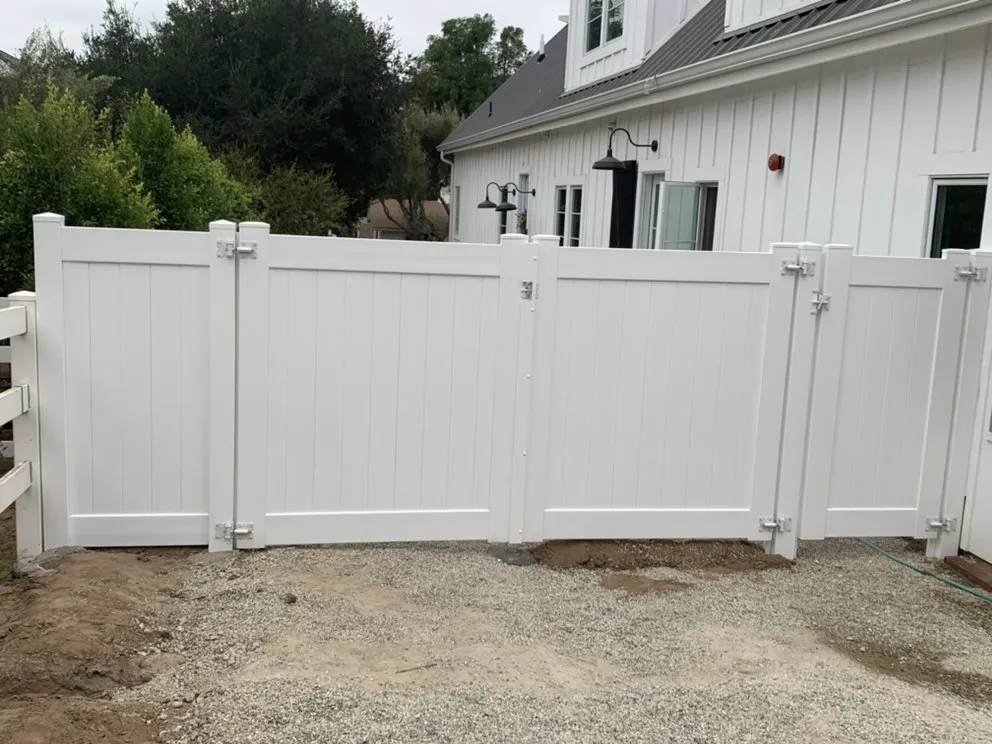 Professional yard maintenance experts serving Camarillo, CA - Castros Landscaping