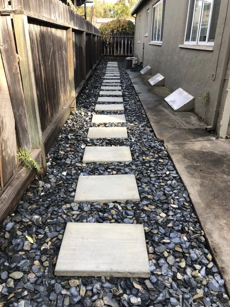 Affordable yard cleanup service experts serving Modesto, CA - Castro's Landscaping