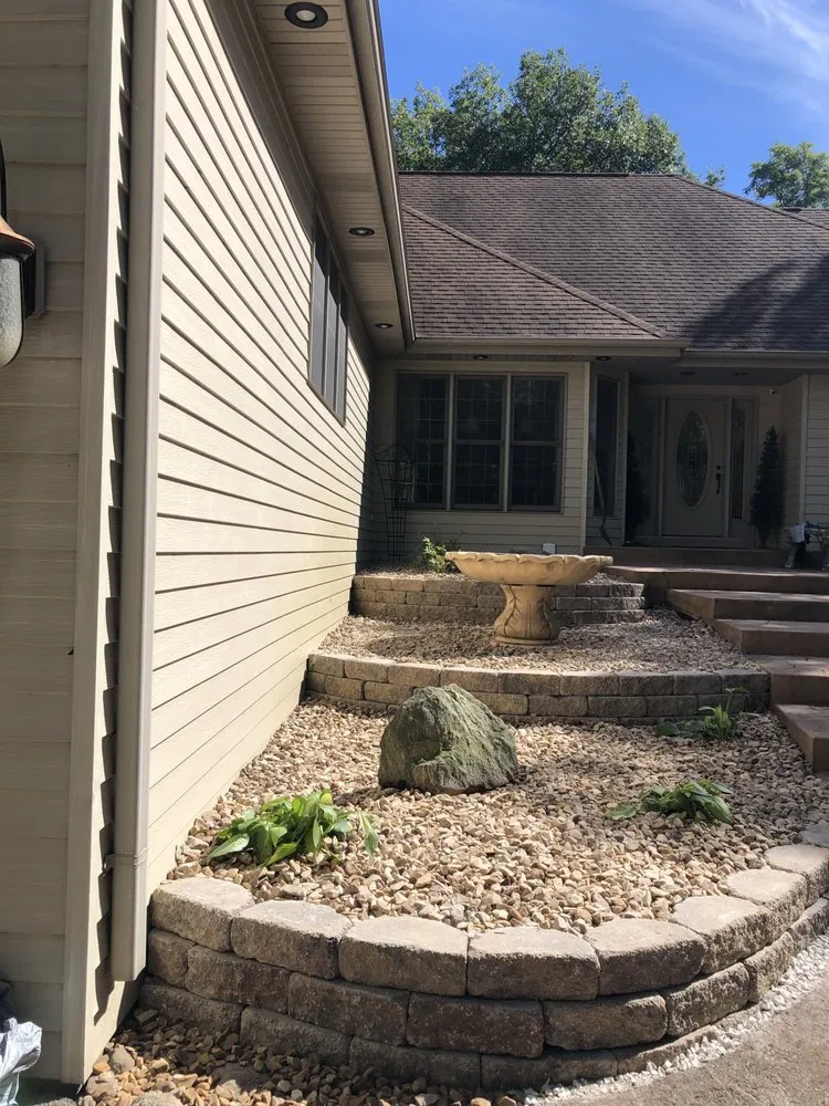 Affordable yard maintenance in Harvard, IL by Castro’s Lawn Services