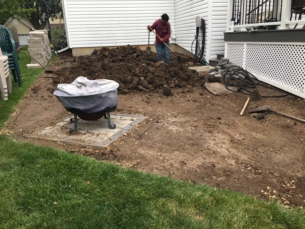 Reliable garden landscaping experts serving Harvard, IL - Castro’s Lawn Services