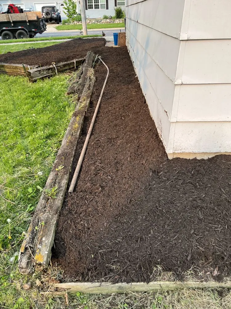 Top-rated yard maintenance experts serving Harvard, IL - Castro’s Lawn Services