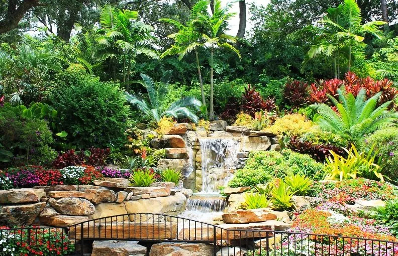 Top-rated residential landscaping for year-round maintenance in Southampton, NY by Castro's Tree and Lawncare Services Corp
