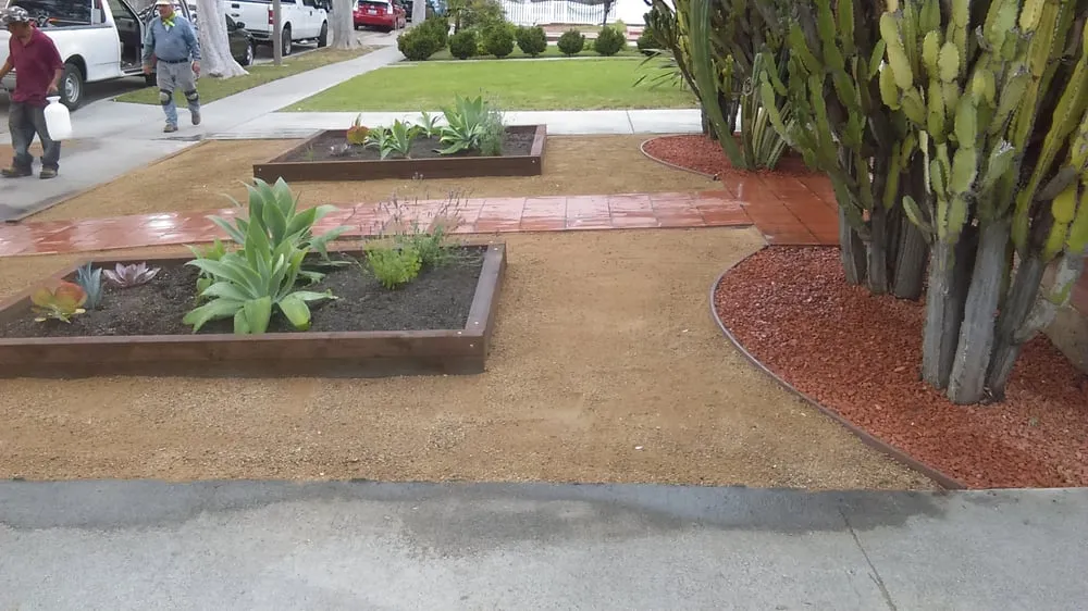 Trusted lawn mowing service experts serving Carson, CA - Catalina's Landscaping