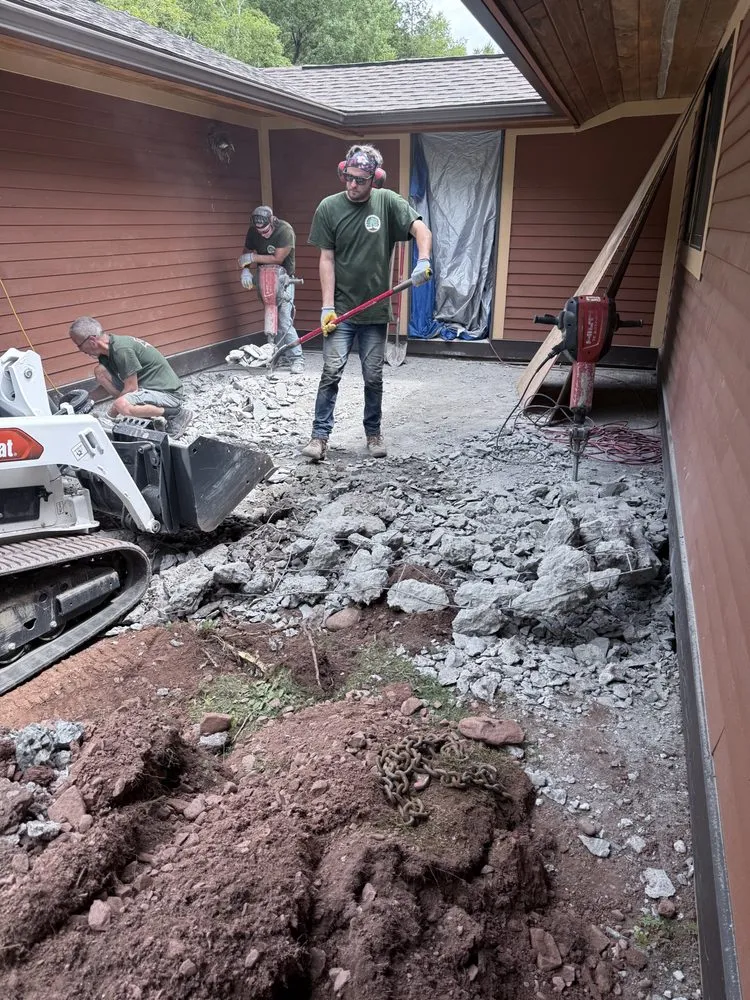 Expert lawn mowing service experts serving Saugerties, NY - Catskills Landscaping