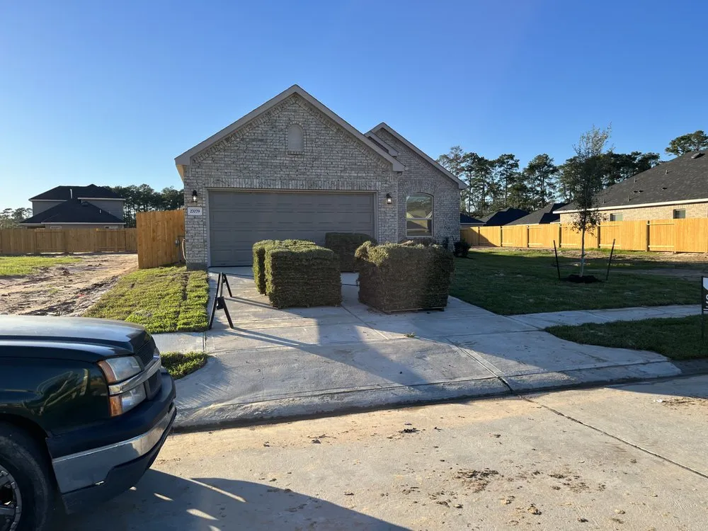 Custom landscape installation for beautiful yards in Magnolia, TX by Cattaleya Nursery