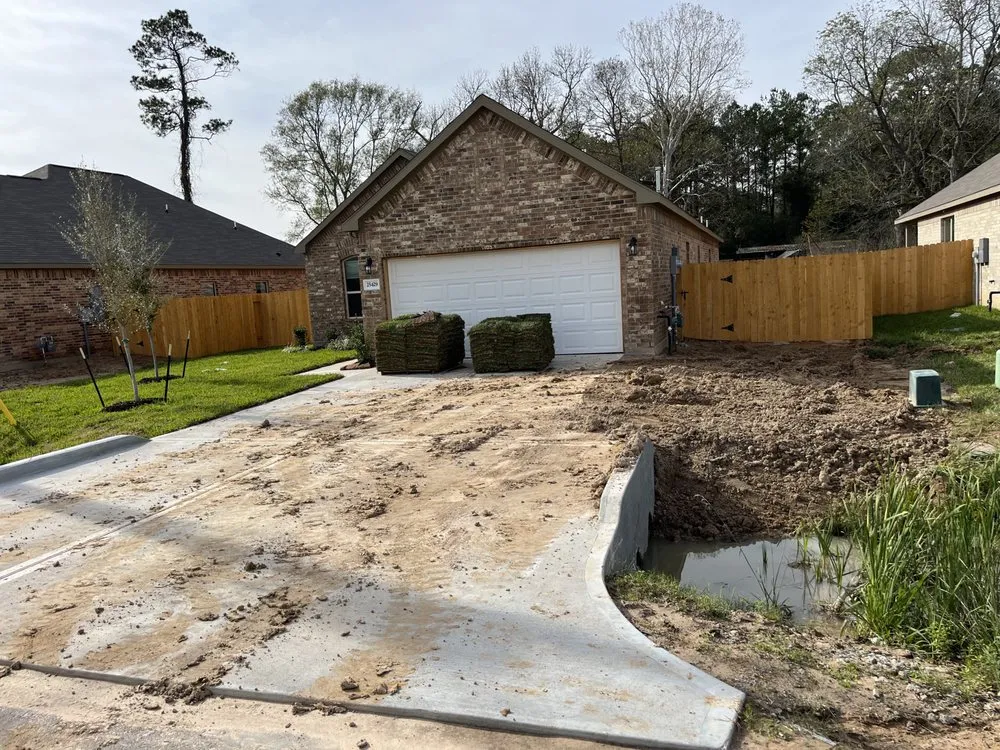 Local landscape installation for year-round maintenance in Magnolia, TX by Cattaleya Nursery