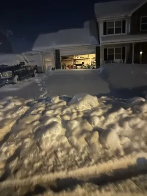 Cayering Lawn, Snow & & Landscape Services