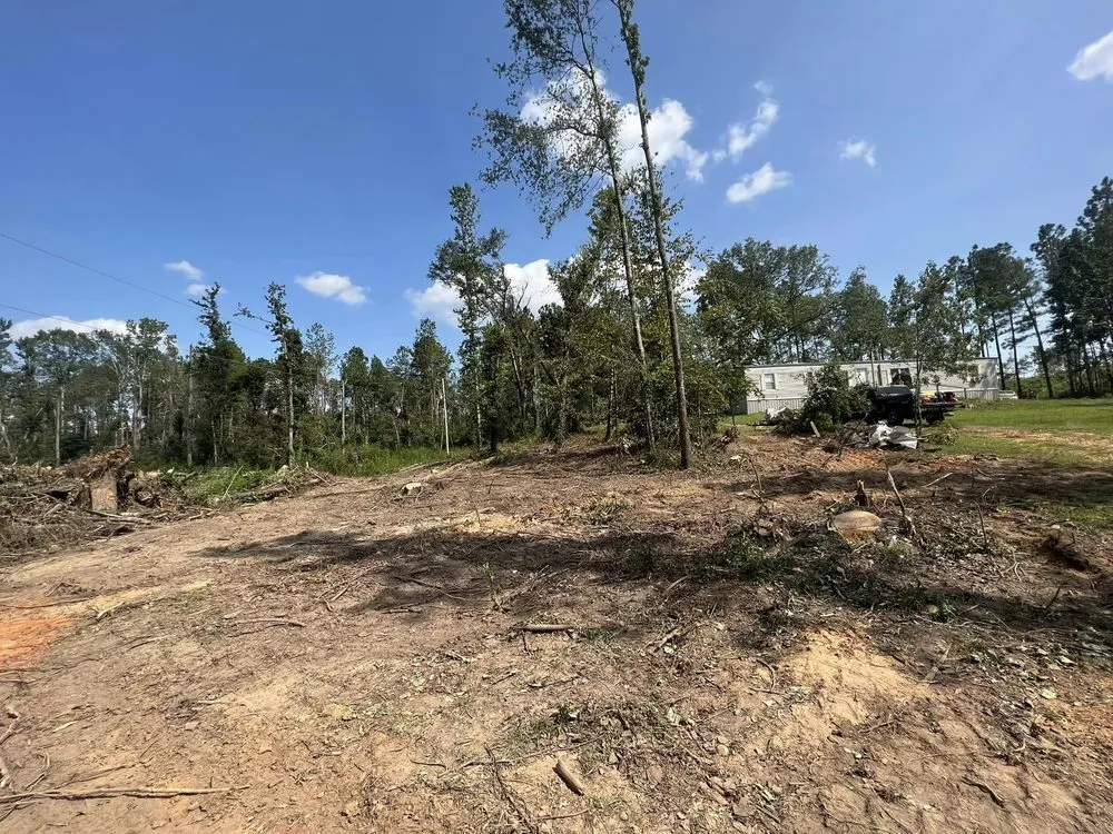 Top-rated landscape design with custom design in Deatsville, AL by Caylor Enterprise