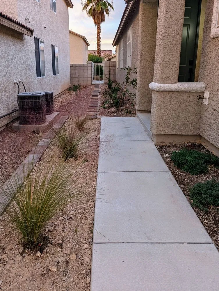 Affordable yard cleanup service for beautiful yards across Las Vegas, NV - CB Desertscapes