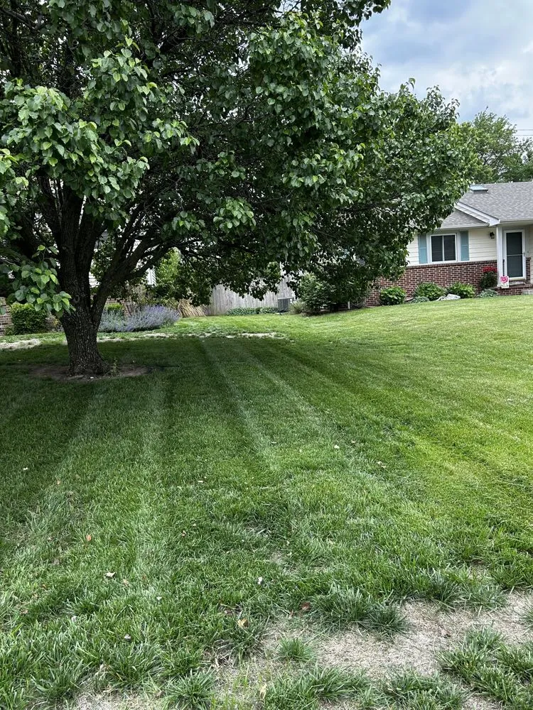 Top-rated lawn care service in Derby, KS - CB enterprises of derby