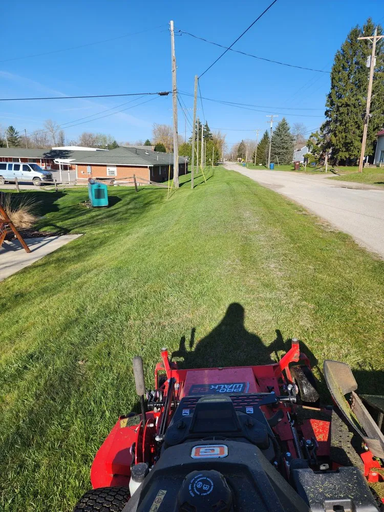 Affordable yard cleanup service with custom design across Sterling, MI - C&B Lawncare