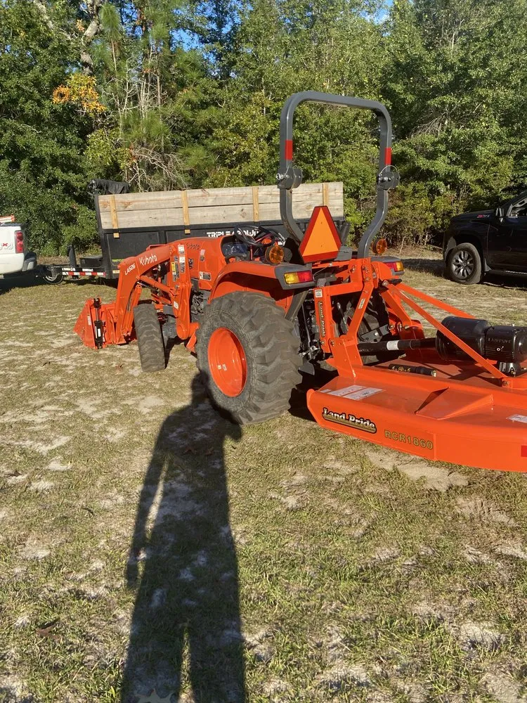 Reliable lawn care service experts serving Lexington, SC - CB Mowing & Hauling